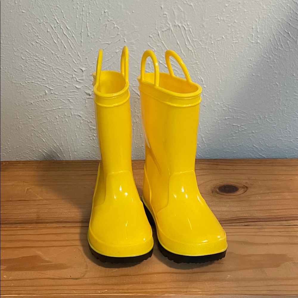Kids Zoogs Yellow Rain & Snow Boots with Easy-Grab Handles